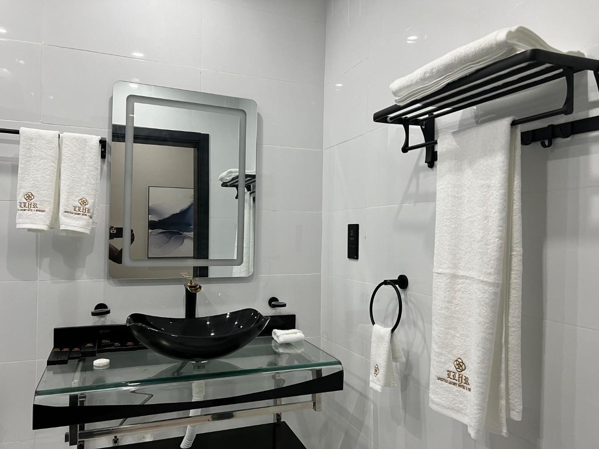 Lifestyle Luxury Hotel And Residence Elwa ภายนอก รูปภาพ